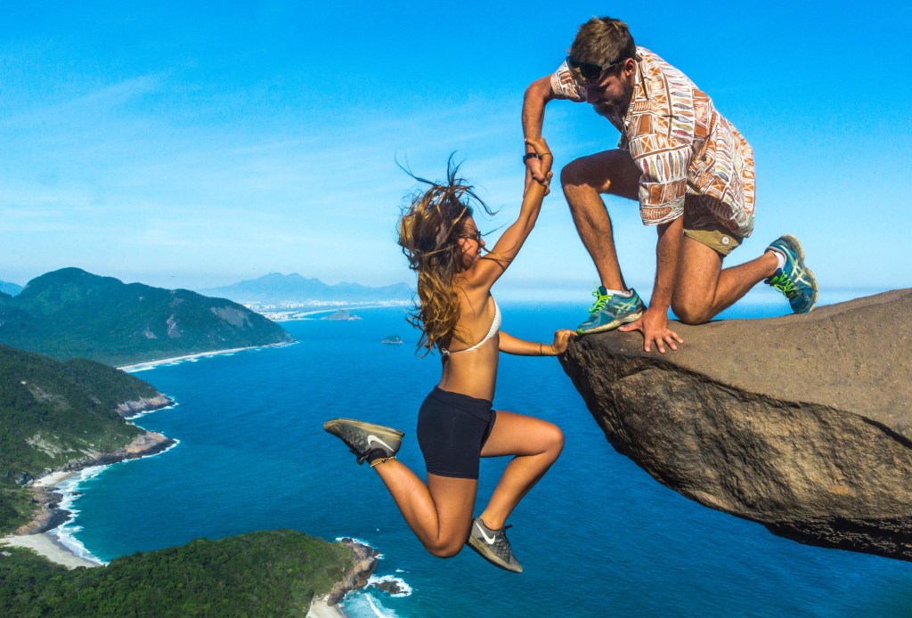 Instagram-Worthy Cliff Adventure – Capture Thrilling Moments on the Famous Rock
