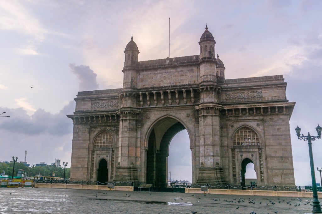 Gateway of India: Tribute to King George V and Queen Mary's visit