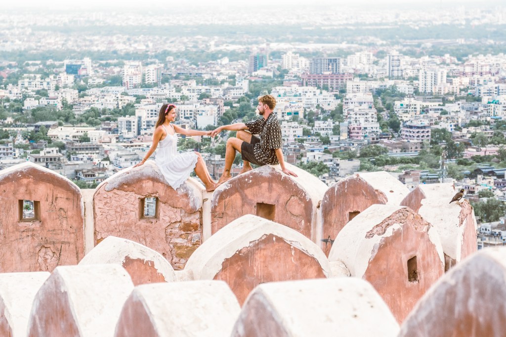 Amer Fort, Jaipur: Yellow, pink sandstone, and white marble fortress