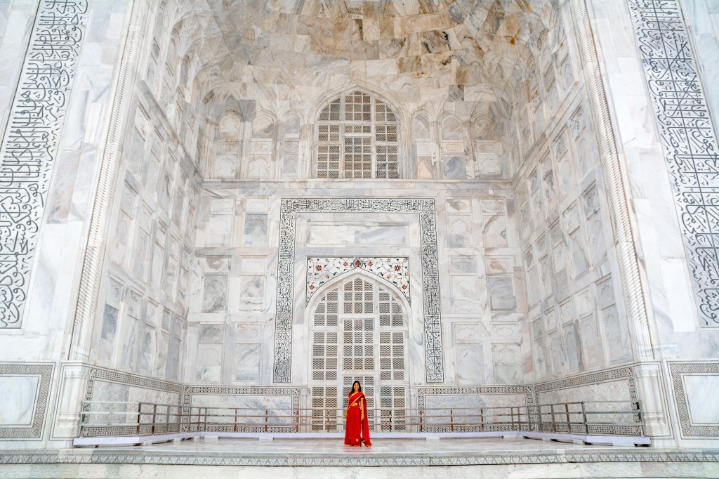 Bianca in traditional Saree at Taj Mahal