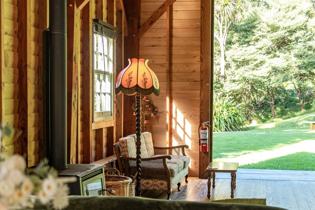 Barnie Seaside Glamping, enjoying the coastal surroundings in New Zealand.